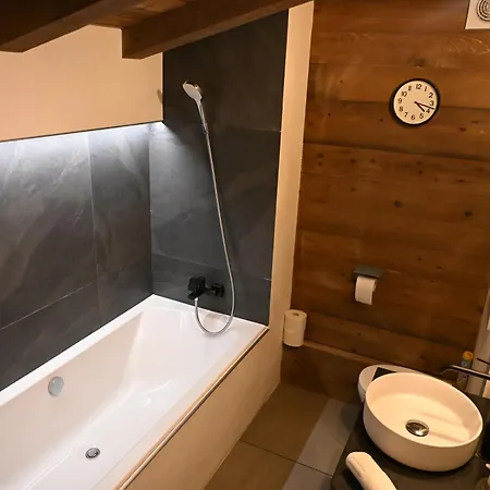 Montana Apartment *